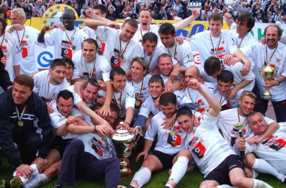 Локо Пд - шампионски отбор от 2004 година