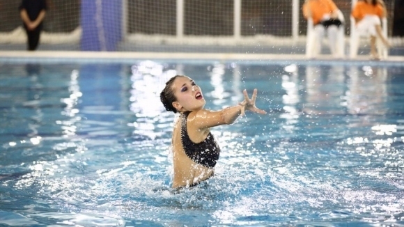 Александра-Атанасова-синхронно-плуване.jpg