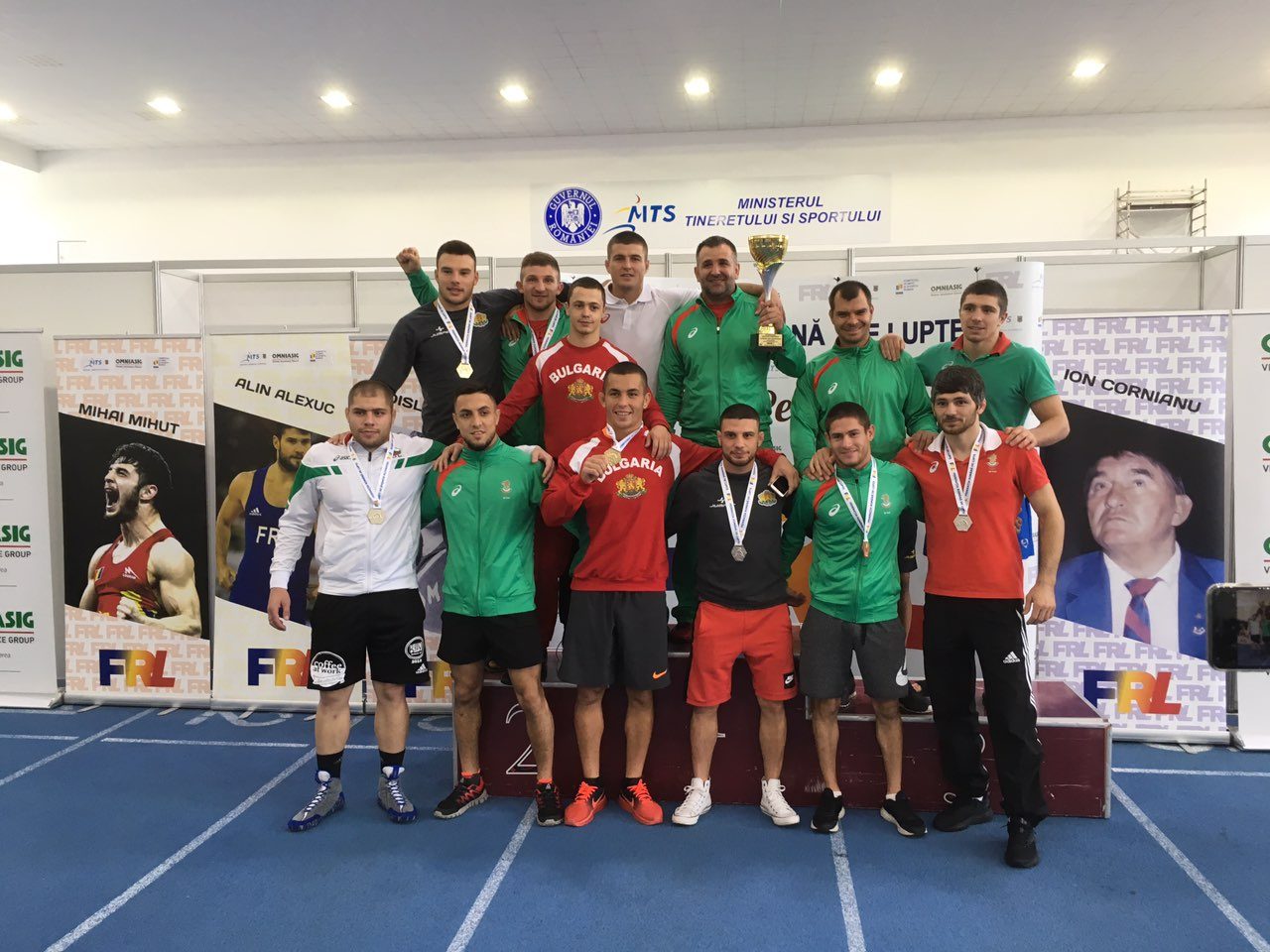 Борба - българите обраха медалите в Румъния