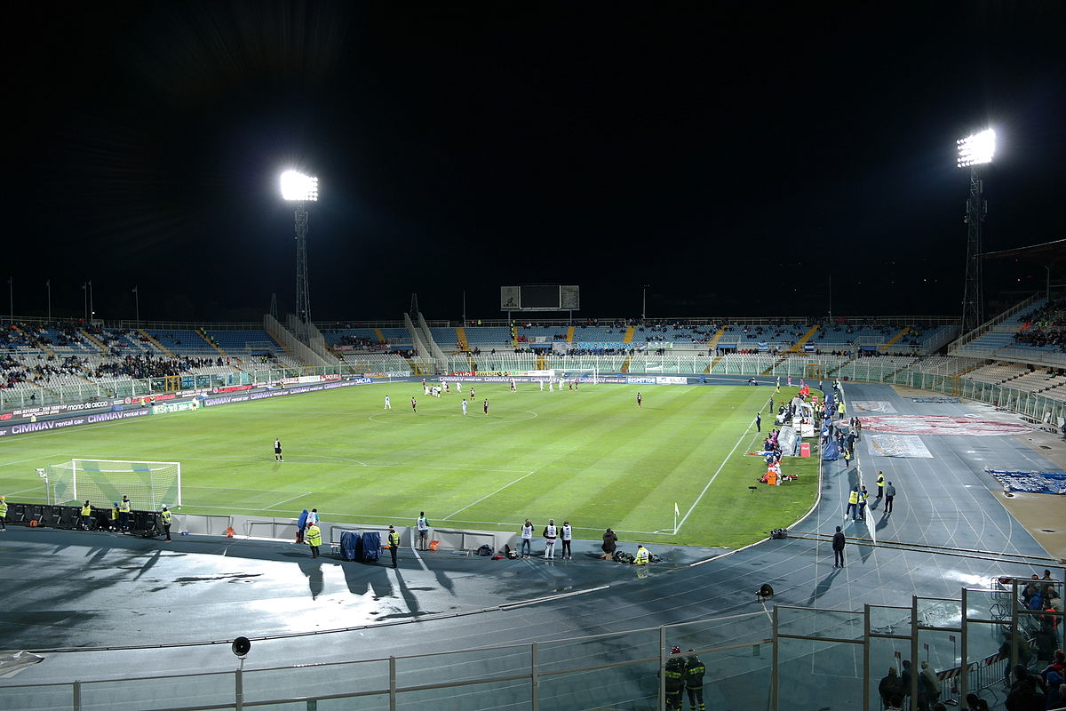 Pescara_-_Stadio_Adriatico_01.jpg